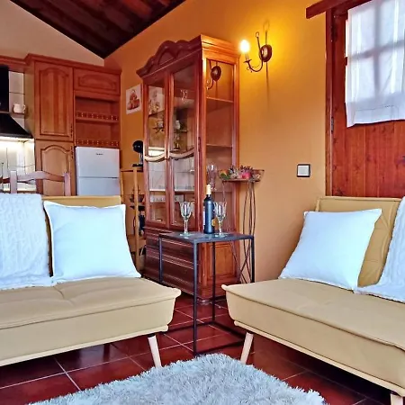 Home2book La Molina C, Rural Retreat Triquivijate