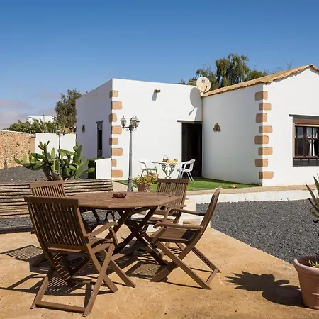 בית נופש Home2book La Molina C, Rural Retreat Triquivijate