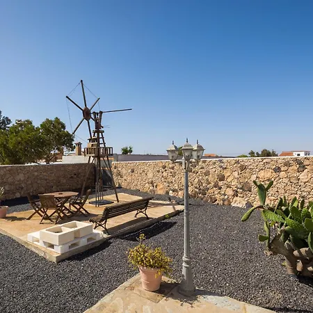 Home2book La Molina C, Rural Retreat *