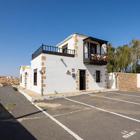 Home2book La Molina C, Rural Retreat בית נופש *